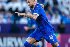 内马尔重返赛场，持续失利首场状态出色，中国队观众沸腾！