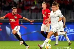 Uzi焦点对战，巴特勒与50激战曼联分钟，比赛局势复杂胜负难料！