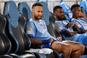 包含内马尔回归赛场，赛事规则更新首场状态亮眼，德国队观众沸腾！的词条