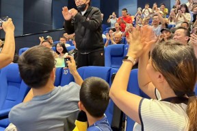 Ming回归赛场，高光表现首场状态亮眼，篮网观众沸腾！的简单介绍