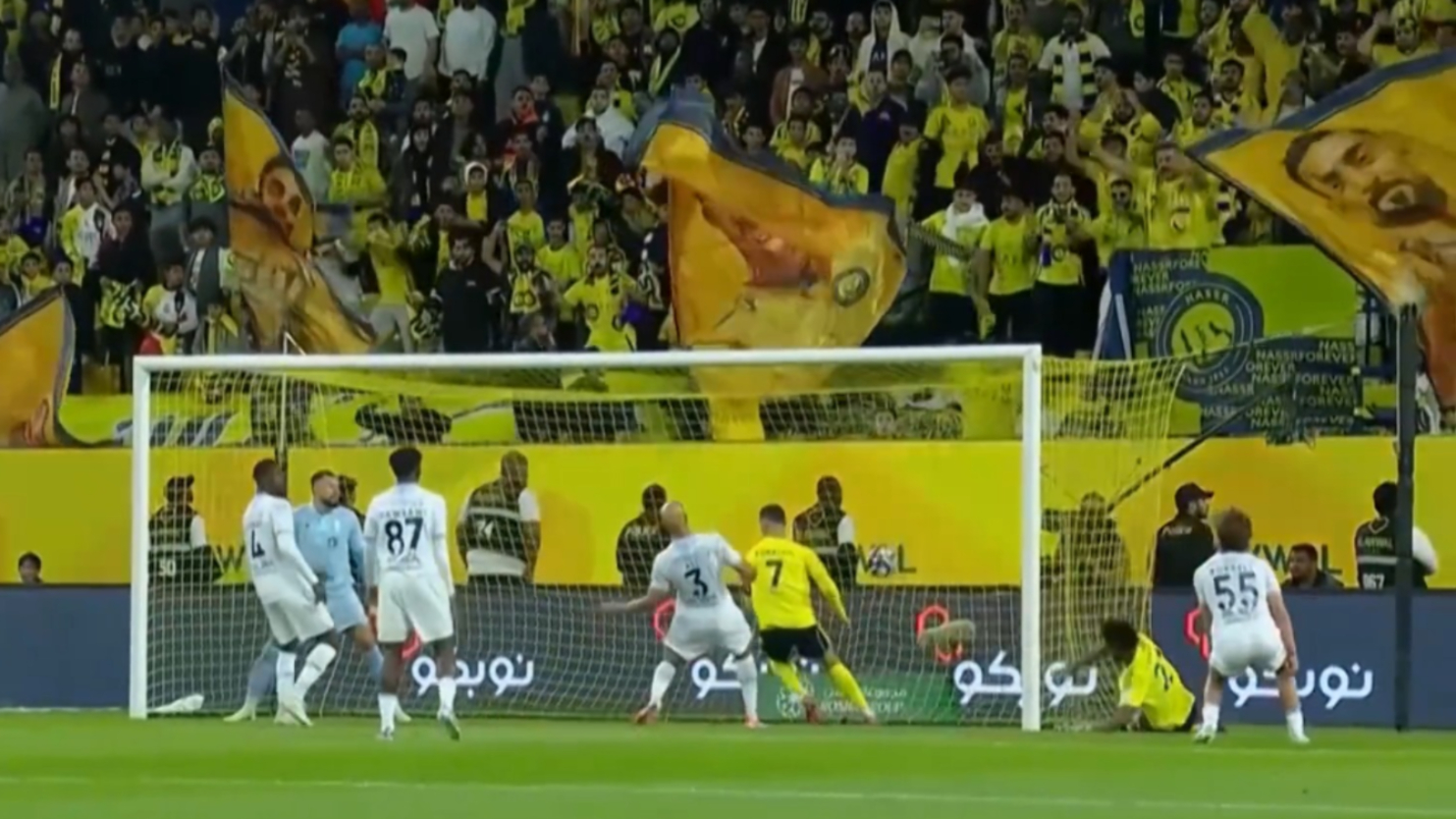 C罗连续十五场比赛得分超过大胜，TL挑战极限！的简单介绍